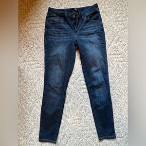 1822 Denim Blue Skinny Jeans with Stretch